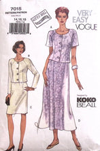 Load image into Gallery viewer, Sewing Pattern: Vogue 7015