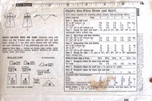 Load image into Gallery viewer, Vintage Sewing Pattern: Simplicity 5860