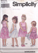 Load image into Gallery viewer, Vintage Sewing Pattern: Simplicity 8449