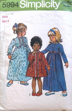 Load image into Gallery viewer, Vintage Sewing Pattern: Simplicity 5994