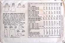 Load image into Gallery viewer, Vintage Sewing Pattern: Simplicity 2582