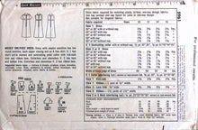Load image into Gallery viewer, Vintage Sewing Pattern: Simplicity 5961
