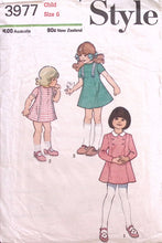 Load image into Gallery viewer, Vintage Sewing Pattern: Style 3977
