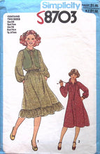 Load image into Gallery viewer, Vintage Sewing Pattern: Simplicity 8703