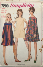 Load image into Gallery viewer, 1967 Vintage Sewing Pattern: Simplicity 7203