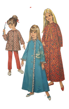 Load image into Gallery viewer, 1967 Vintage Sewing Pattern: Simplicity 7371