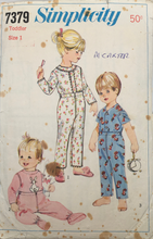 Load image into Gallery viewer, 1967 Vintage Sewing Pattern: Simplicity 7379
