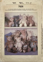 Load image into Gallery viewer, Sewing Pattern: Simplicity 7826