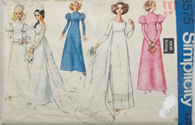 Load image into Gallery viewer, 1972 Vintage Sewing Pattern: Simplicity 8575