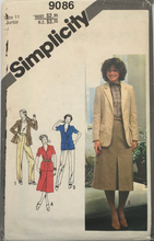 Load image into Gallery viewer, 1981 Vintage Sewing Pattern: Simplicity 9086