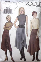 Load image into Gallery viewer, Sewing Pattern: Vogue 7607