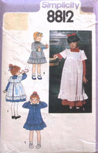 Load image into Gallery viewer, Vintage Sewing Pattern: Simplicity 8812