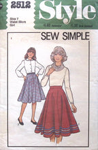 Load image into Gallery viewer, Vintage Sewing Pattern: Style 2512