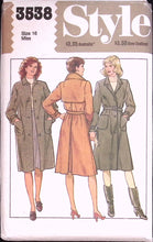 Load image into Gallery viewer, Vintage Sewing Pattern: Style 3538