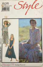 Load image into Gallery viewer, 1980's Vintage Sewing Pattern: Style 1536