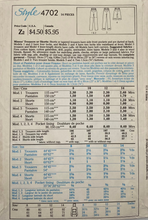 Load image into Gallery viewer, Sewing Pattern: Style 4702