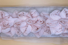 Load image into Gallery viewer, Beautiful Continuous Flower Embellishment