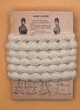 Load image into Gallery viewer, Flat Pom-Pom Trim