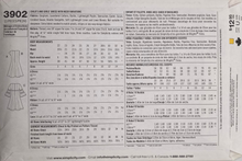 Load image into Gallery viewer, Sewing Pattern: Simplicity 3902