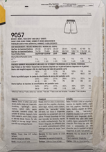 Load image into Gallery viewer, Vintage sewing Pattern: Simplicity 9057