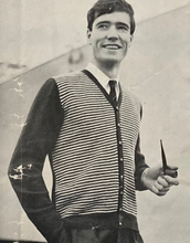 Load image into Gallery viewer, Vintage Patons Knitting Booklet No.484