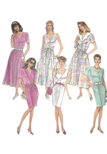 Load image into Gallery viewer, Vintage Sewing Pattern: Simplicity 7791