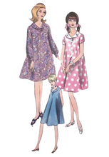 Load image into Gallery viewer, Vintage Sewing Pattern: Vogue 7010