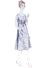 Load image into Gallery viewer, Vintage Sewing Pattern: Vogue 1425