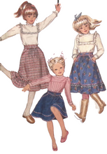 Load image into Gallery viewer, Vintage Sewing Pattern: McCalls 7674
