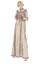 Load image into Gallery viewer, Vintage Sewing Pattern: Butterick 5745