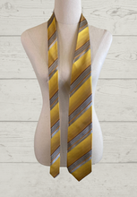 Load image into Gallery viewer, Essential Neckwear Men's Tie