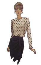 Load image into Gallery viewer, Sewing Pattern: Vogue 8572