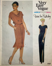 Load image into Gallery viewer, Sewing Pattern: Vogue 2333