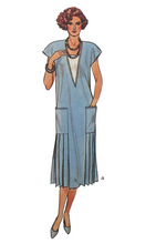 Load image into Gallery viewer, 1980's Vintage Sewing Pattern: Vogue 9211