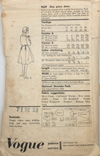 Load image into Gallery viewer, 1960's Vintage Sewing Pattern: Vogue 9629