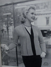 Load image into Gallery viewer, Patons Knitting Book No.541