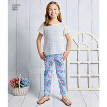 Load image into Gallery viewer, Sewing Pattern: Simplicity 8621