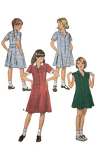 Load image into Gallery viewer, 1980’s Vintage Sewing Pattern: Butterick 993