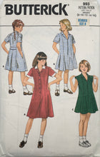 Load image into Gallery viewer, 1980’s Vintage Sewing Pattern: Butterick 993