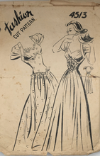 Load image into Gallery viewer, 1940's Vintage Sewing Pattern: Fashion Cut 4513