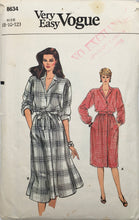 Load image into Gallery viewer, 1980's Vintage Sewing Pattern: Vogue 8634