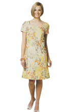 Load image into Gallery viewer, 2010's Sewing Pattern: Kwik Sew K3704