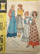 Load image into Gallery viewer, 1971 Vintage Sewing Pattern: McCalls 2925