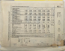 Load image into Gallery viewer, 1974 Vintage Sewing Pattern: McCalls 4011