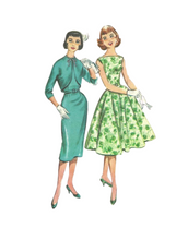 Load image into Gallery viewer, 1960’s Vintage Sewing Pattern: McCalls 4600