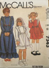 Load image into Gallery viewer, 1980 Vintage Sewing Pattern: McCalls 7343