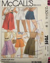 Load image into Gallery viewer, 1981 Vintage Sewing Pattern: McCalls 7511