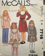 Load image into Gallery viewer, 1981 Vintage Sewing Pattern: McCalls 7716