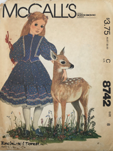 Load image into Gallery viewer, 1983 Vintage Sewing Pattern: McCalls 8742