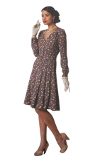 Load image into Gallery viewer, 1943 Reproduction Sewing Pattern: McCalls M7433